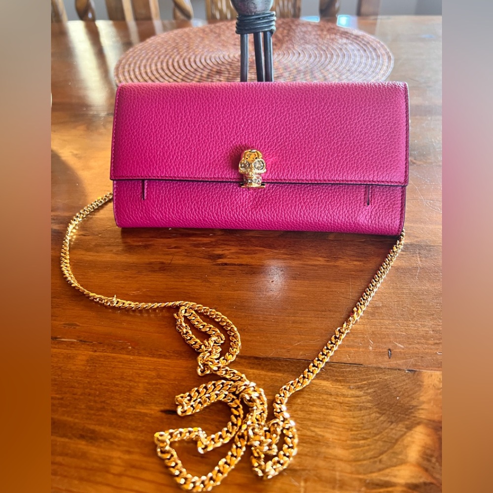 Alexander McQueen Fuchsia Pink Leather Crossbody Bag with Gold Chain